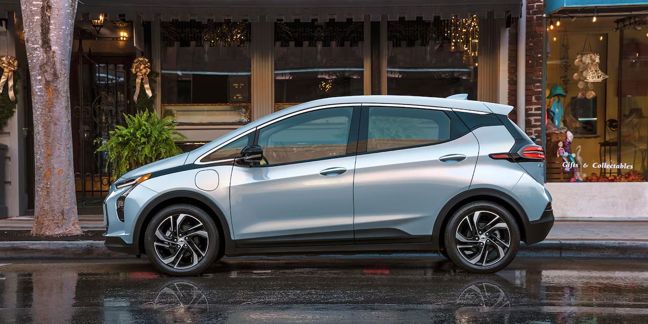 GM CEO hints at a posssible return of the Chevy Bolt- 2023 Chevrolet Bolt.