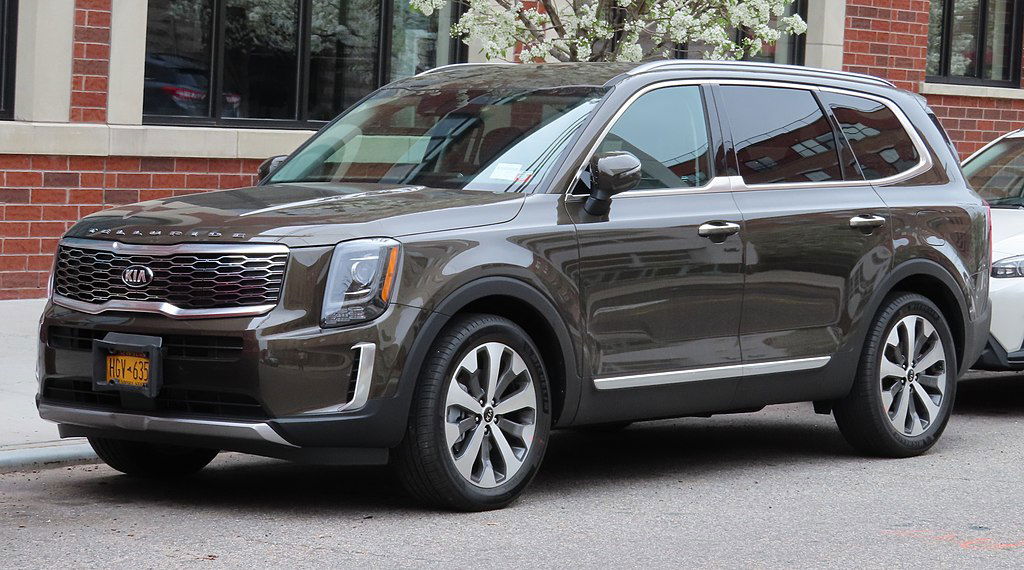 the top ten hi-tech cars - 2020_Kia_Telluride Jason Lawrence via Wikimedia.