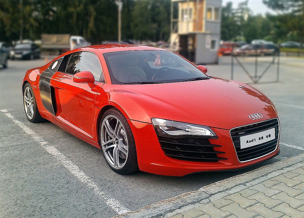 The prettiest cars the world has ever seen - Audi_R8 Anton V. via Wikimedia.