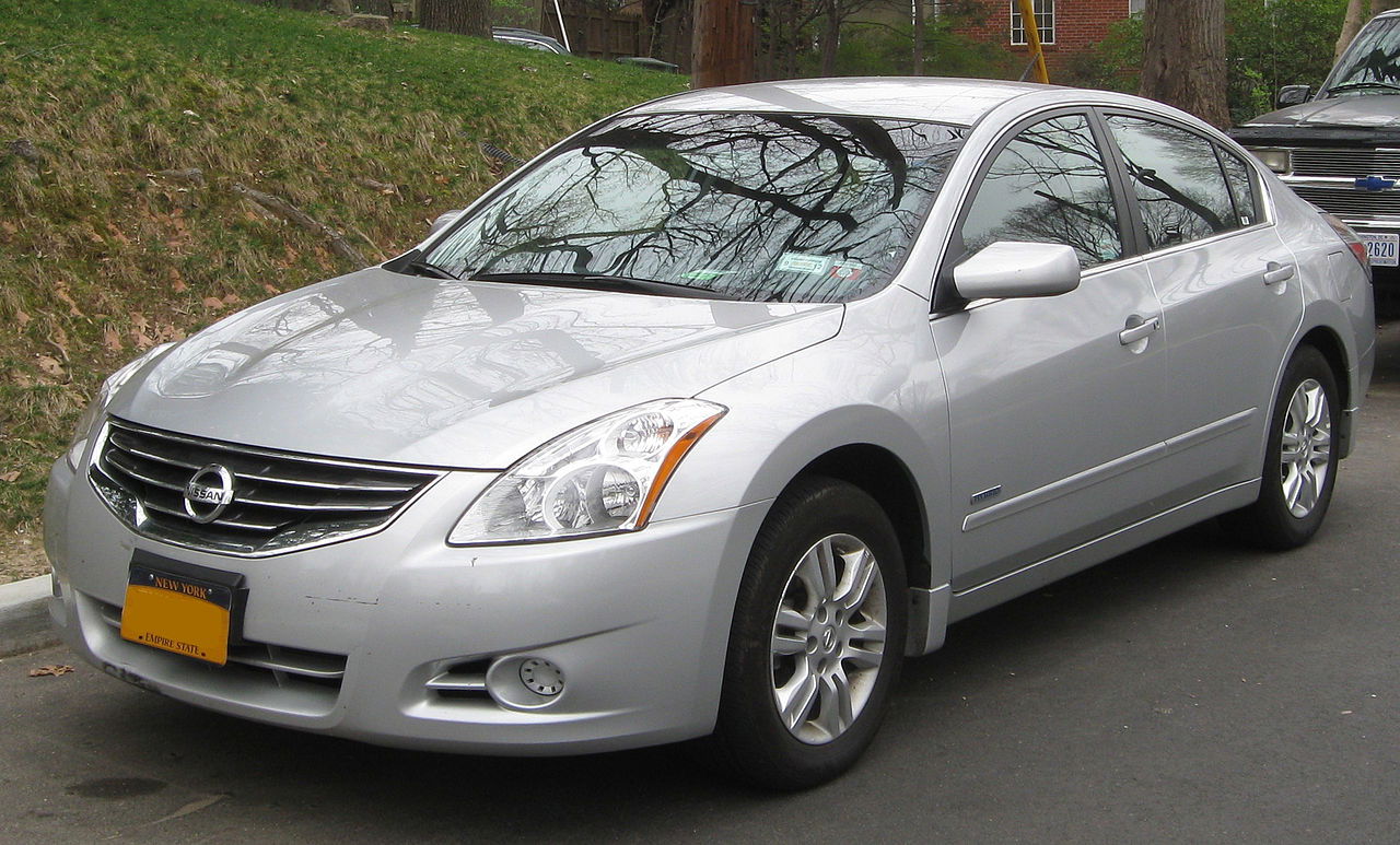 bestselling tokunbo cars in Nigeria - 2011-2012_Nissan_Altima_Hybrid .