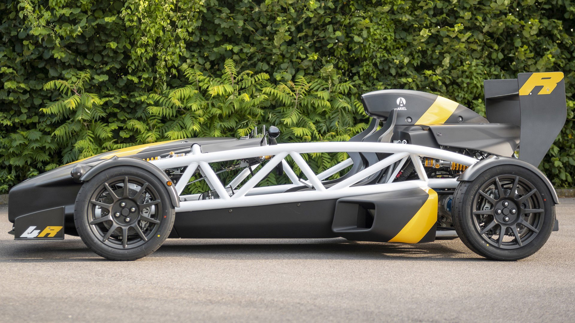 Ariel Atom 4R performance.