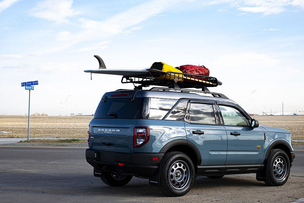 2021 Ford Bronco Sport specifications - 2021_Ford_Bronco_Sport_2.0_Badlands_(United_States)_rear_view / Wikimedia.