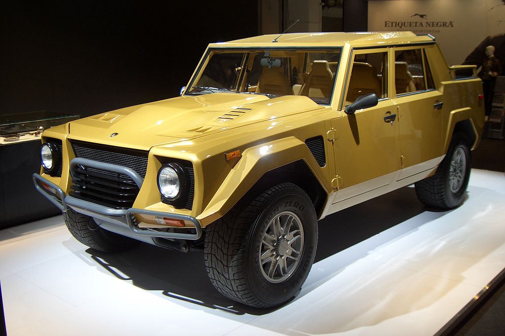 History of the Lamborghini LM002 - Wikimedia.