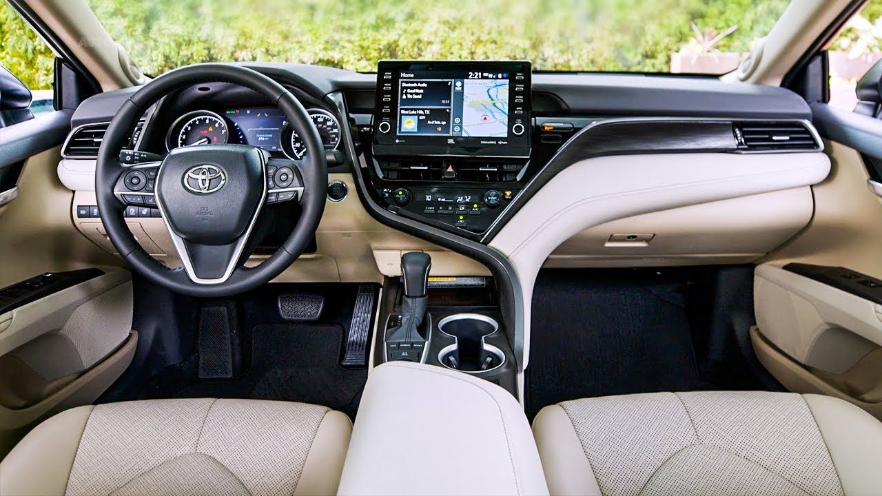 2021 Toyota Camry SE vs XSE interior via Pinterest.