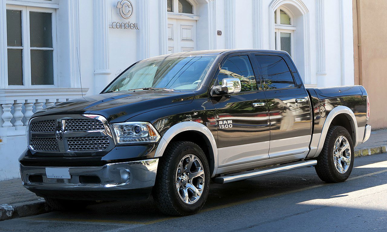 2016 Dodge_Ram_1500_Laramie_V6_EcoDiesel RL GNZLZ via Wikimedia.