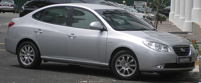 Hyundai_Elantra_(fourth_generation)_(front),_Serdang Two hundred percent.via Wikimedia.