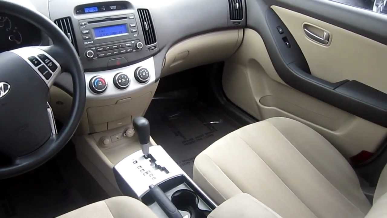 2008 Hyundai Elantra interior via YouTube.