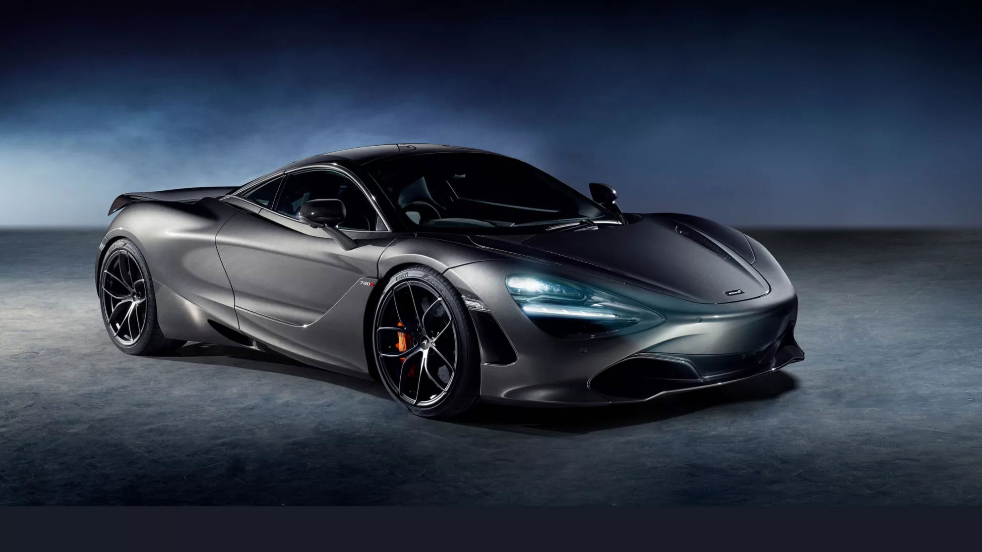 2022 McLaren 720S.