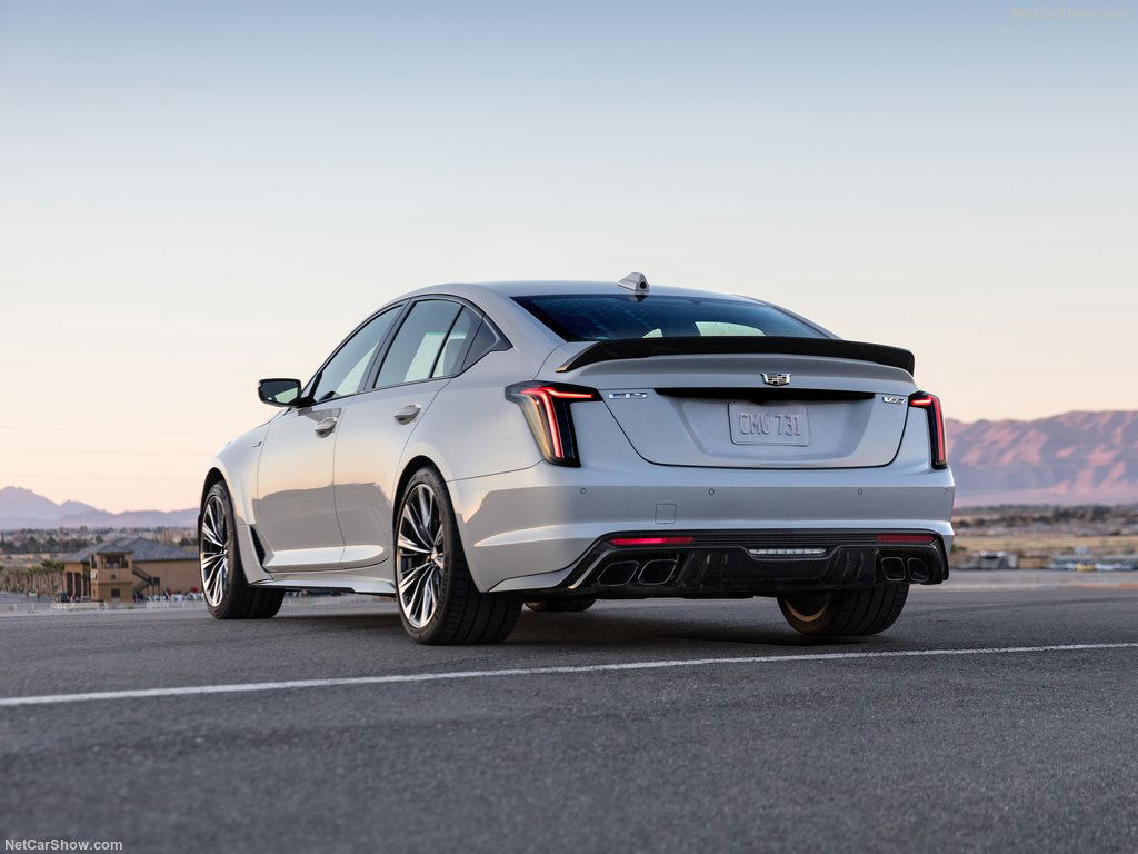 Cadillac-CT5-V_Blackwing rear.