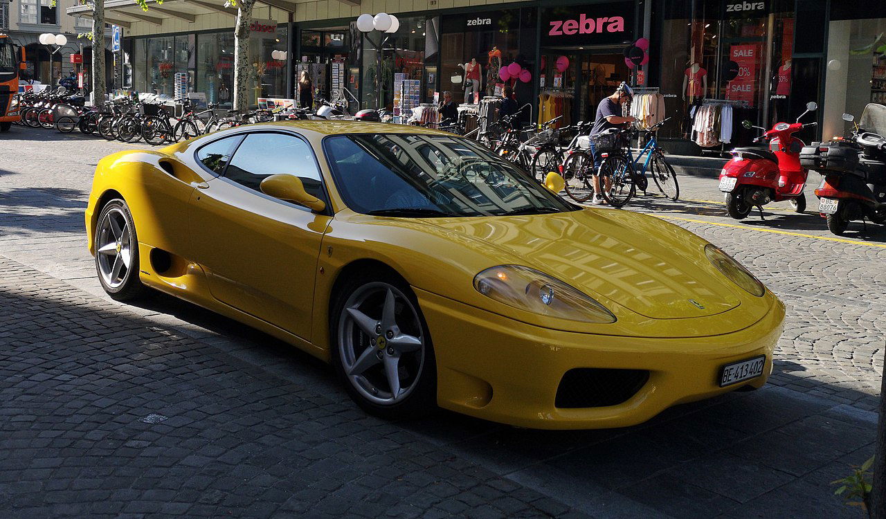 Ferrari_360_Modena crash71100 via Wikimedia.