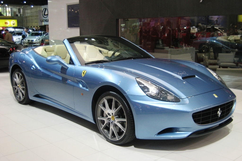 Ferrari_California Kaotic.nite via Wikimedia.