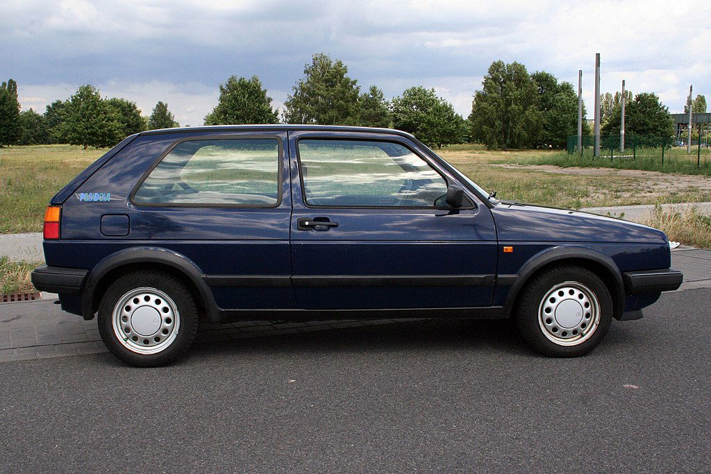 1991 VW_Golf_II_1.6_Pasadena_right RoB via Wikimedia.