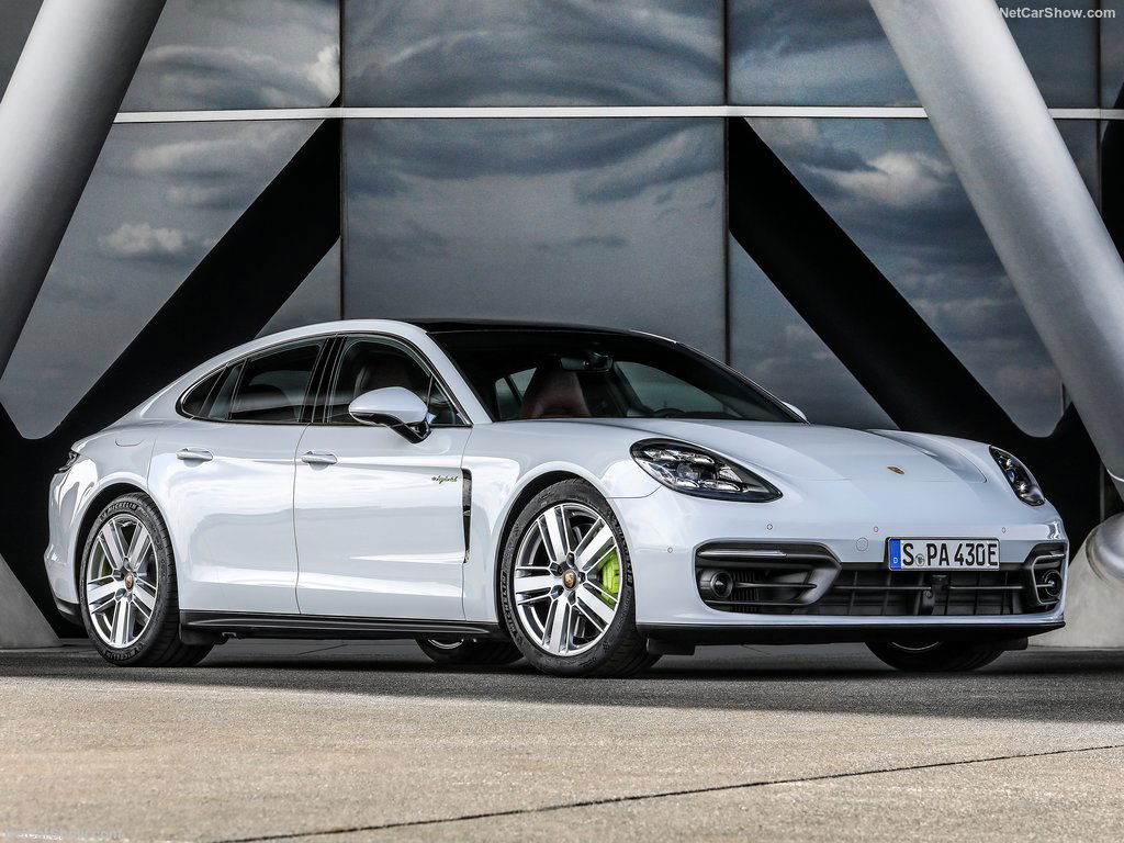 2023 Porsche Panamera 4S E-Hybrid.