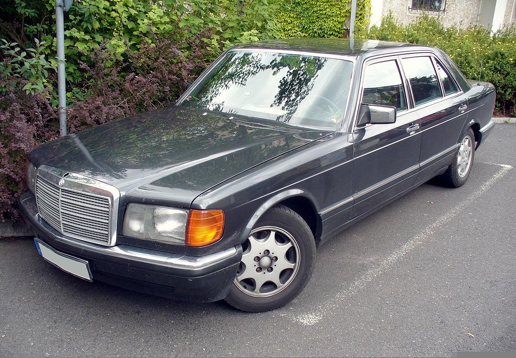 Mercedes-Benz_W126 Thomas doerfer via Wikimedia.