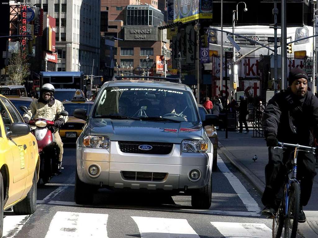 2005 Ford-Escape_Hybrid safety.