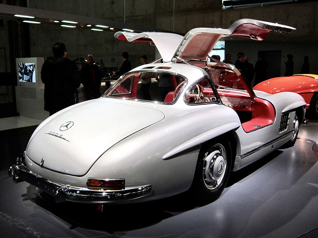 1955_Mercedes-Benz_300_SLR_Uhlenhaut_Coupe_,__Ank_Kumar via Wikimedia.