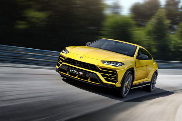 2019 Lamborghini Urus.