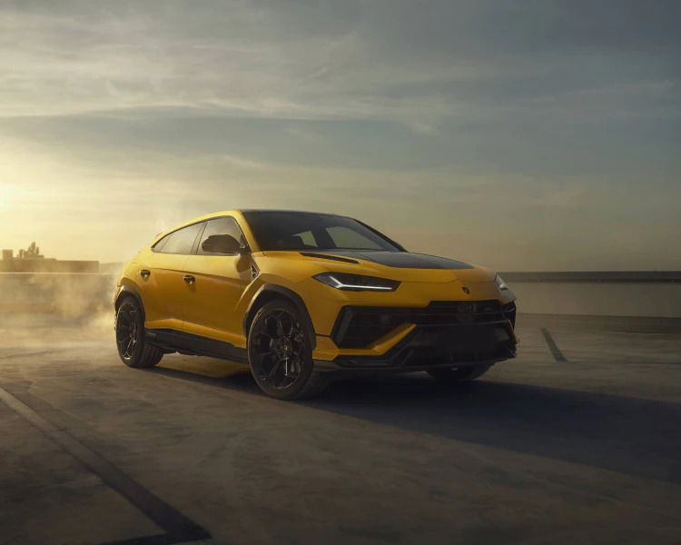 Lamborghini Urus features.