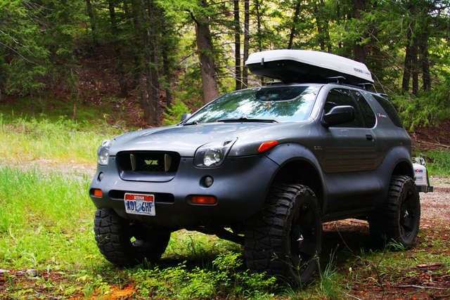 1999 Isuzu Vehicross via Pinterest.