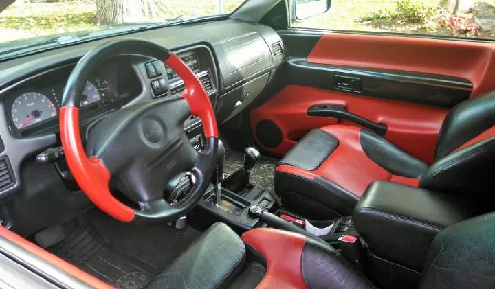 1999 Isuzu VehiCross interior.