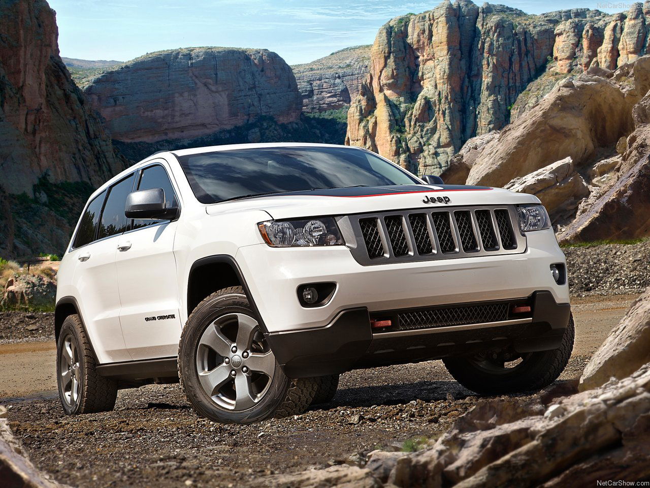 2013 Jeep-Grand_Cherokee_Trailhawk.