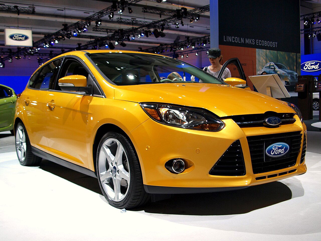 2012_Ford_Focus_Titanium Htchback Michael Gil via Wikimedia.