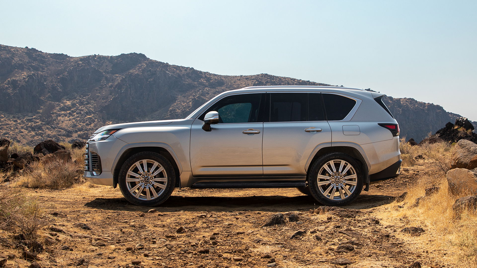 2024 Lexus LX600 design.