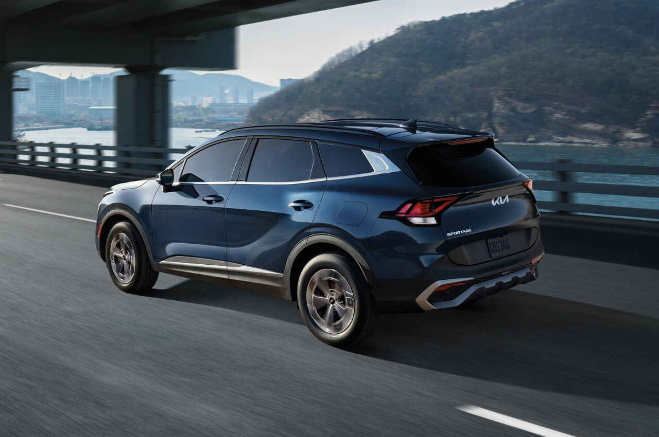 2023 Kia Sportage Hybrid engine and performance.