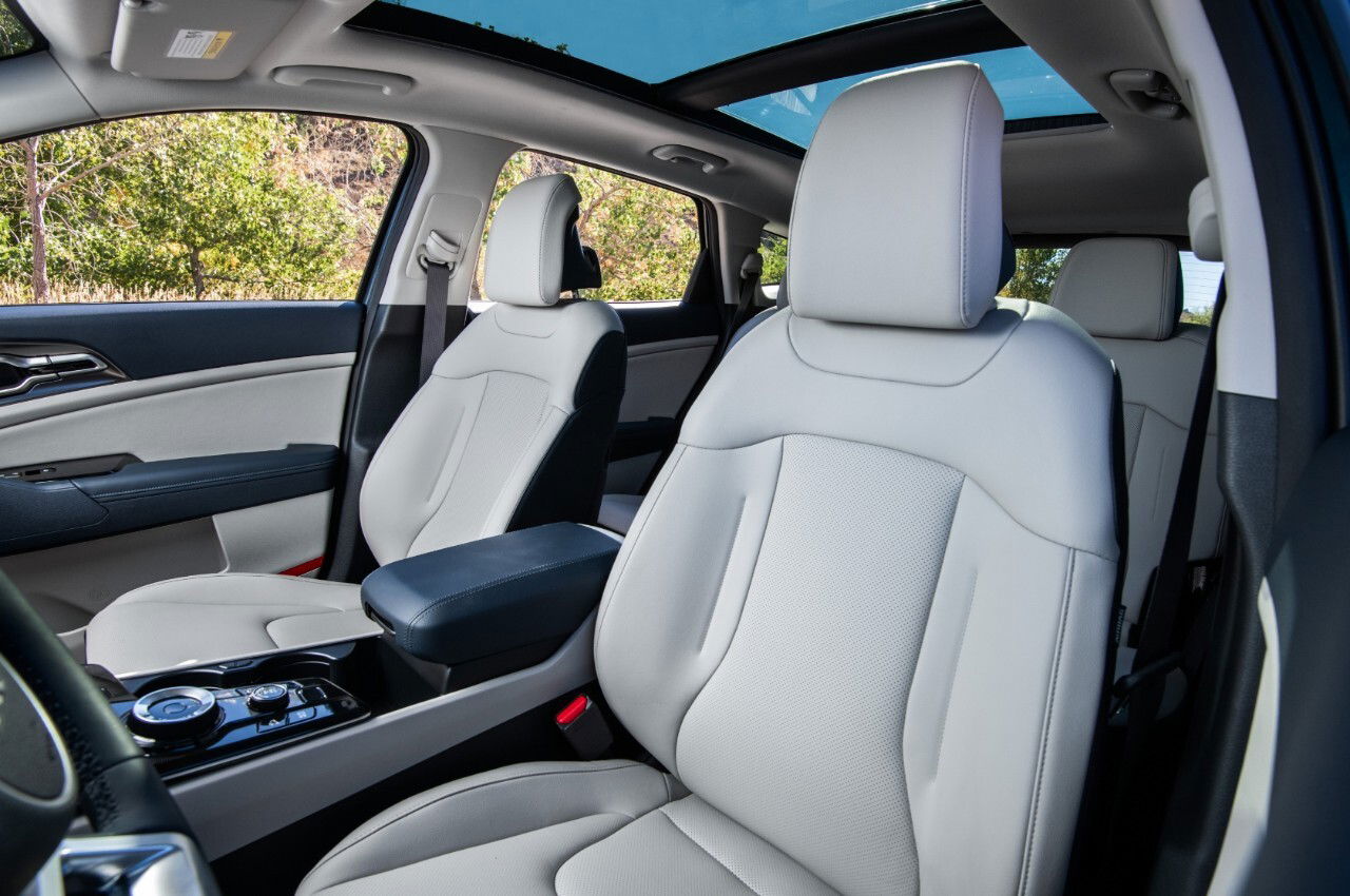 2023 Kia Sportage Hybrid interior and cargo space.