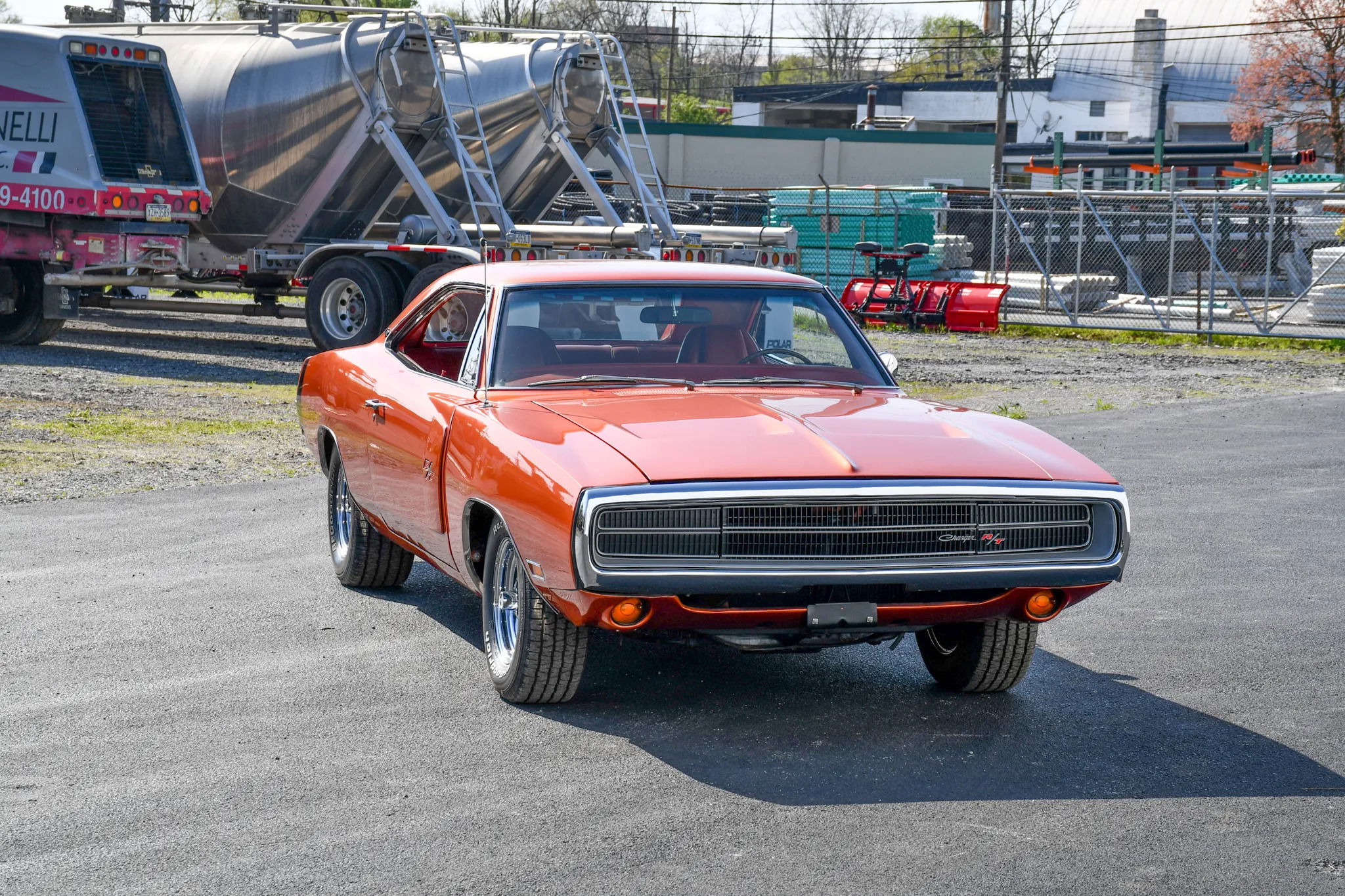 1970 Dodge Charger vs Challenger.