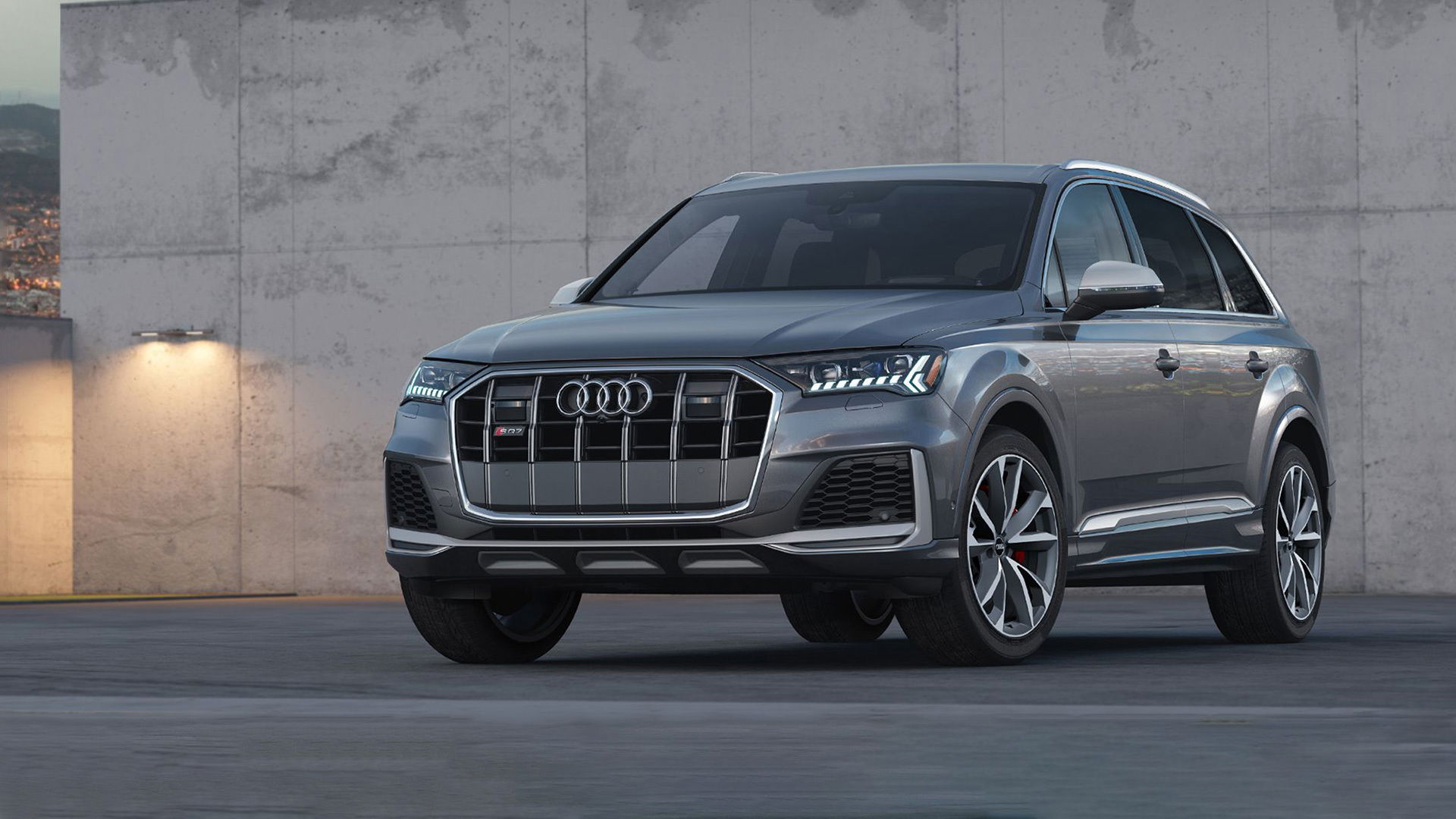 2024 Audi SQ7 design.