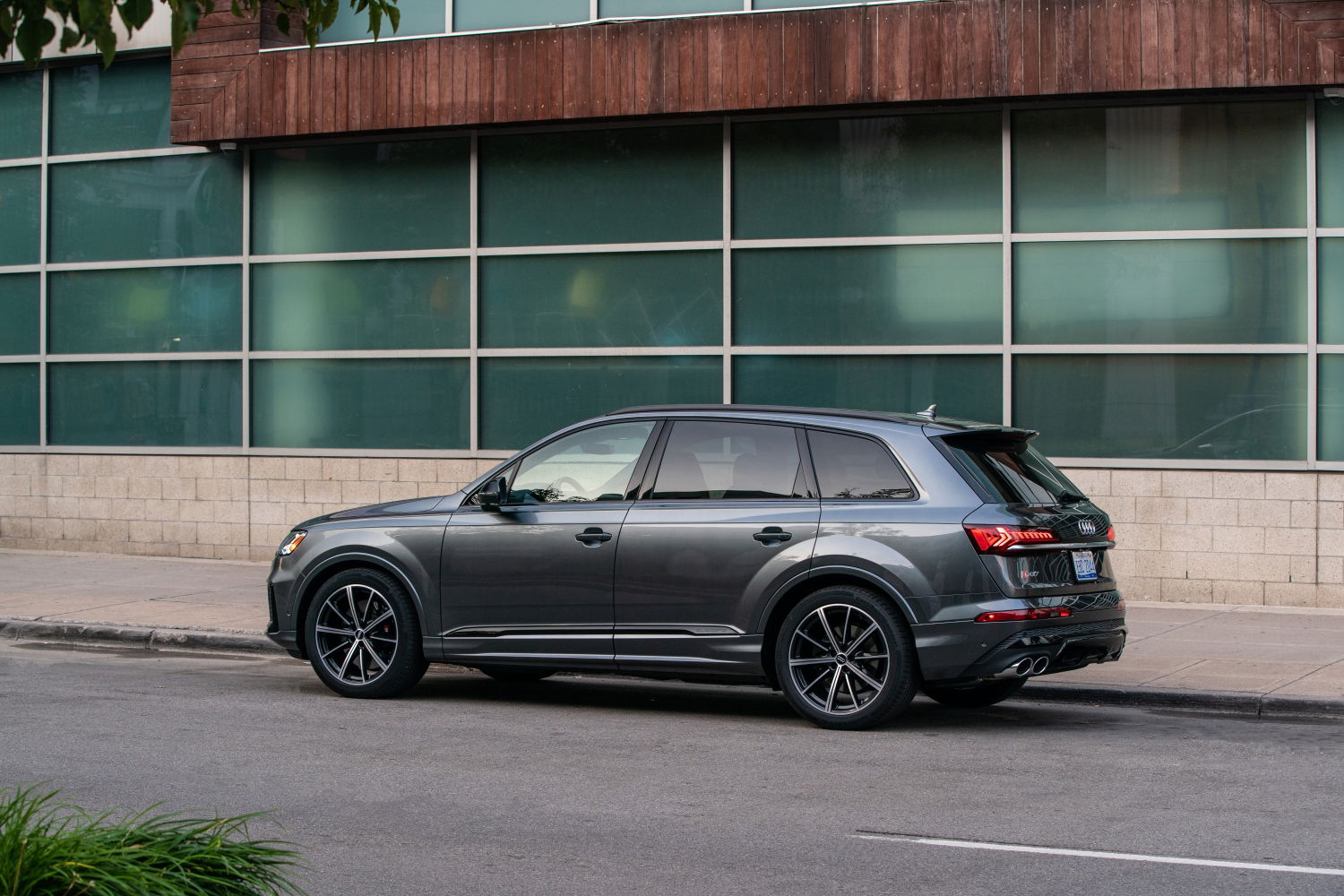 2024 Audi SQ7 pricing.