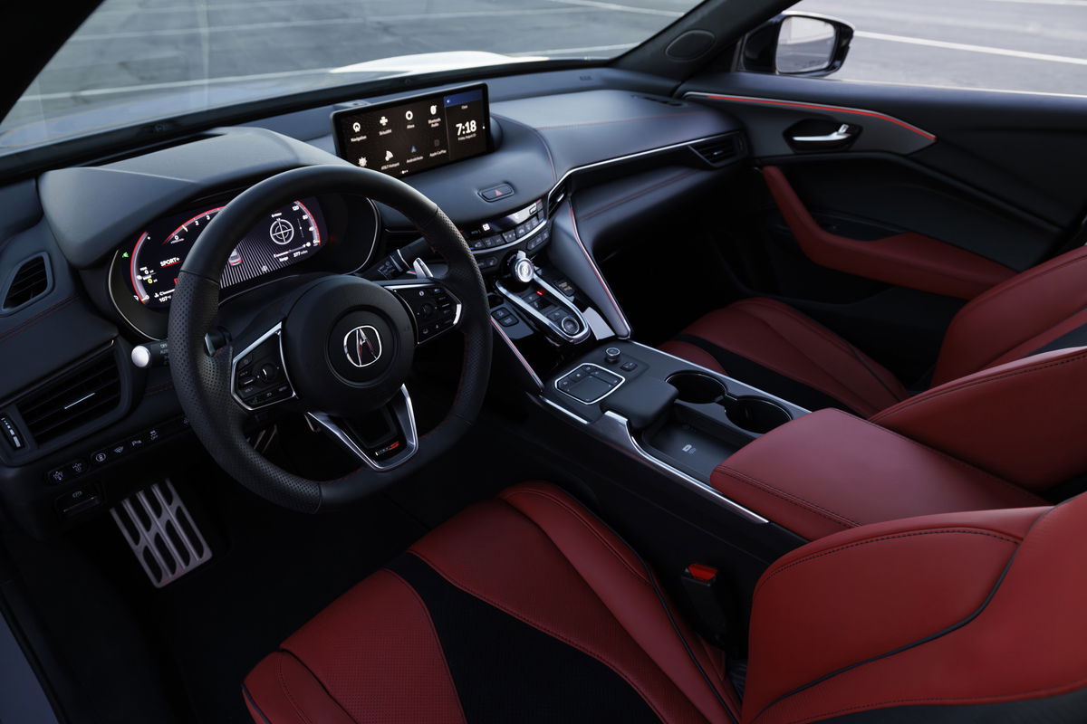 2024 Acura TLX interior and infotainment technology.