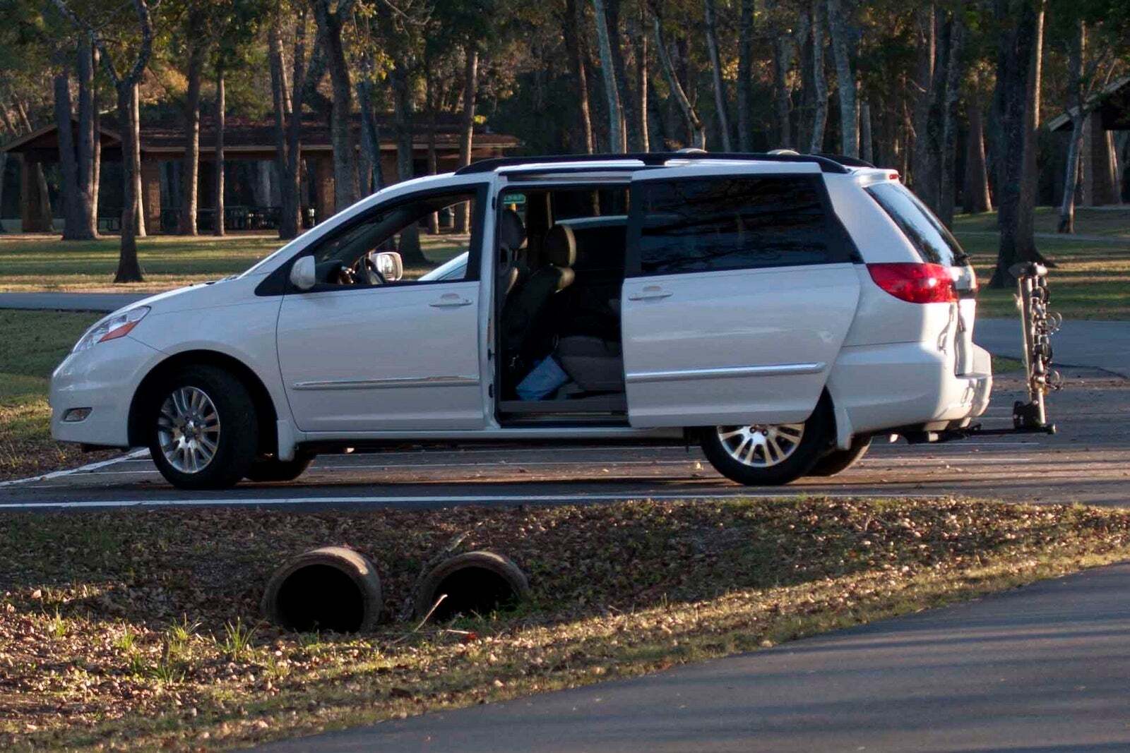 2010 Toyota Sienna XLE.