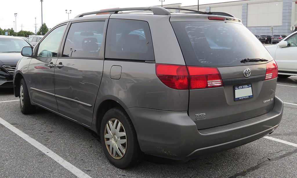 Is the 2005 Toyota Sienna good?