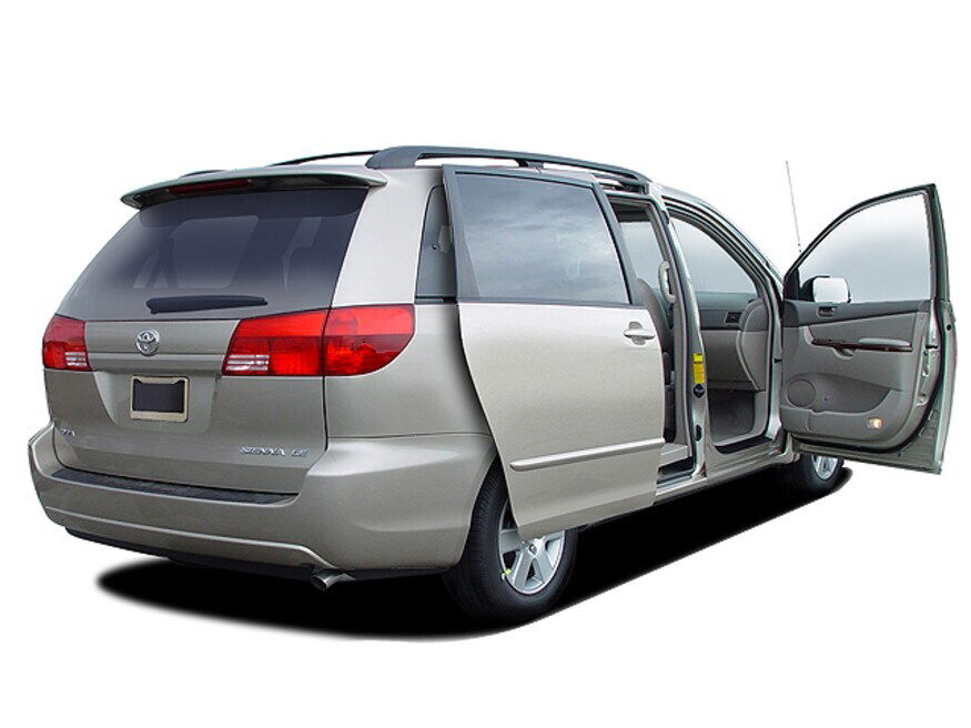 2005 Toyota Sienna sliding doors.