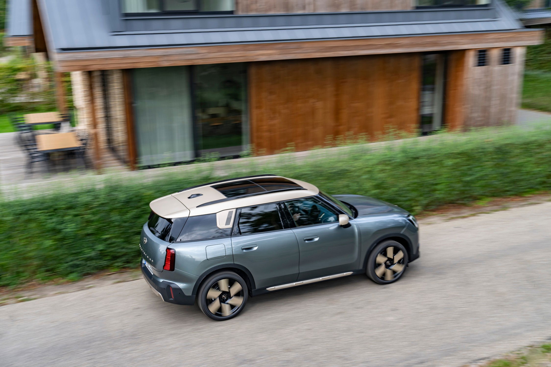 Mini Countryman C exterior design.