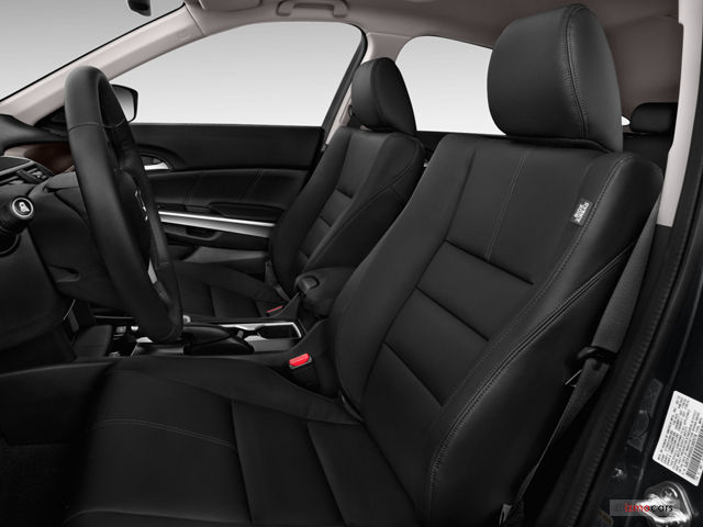 2013 Honda Crosstour front seats.