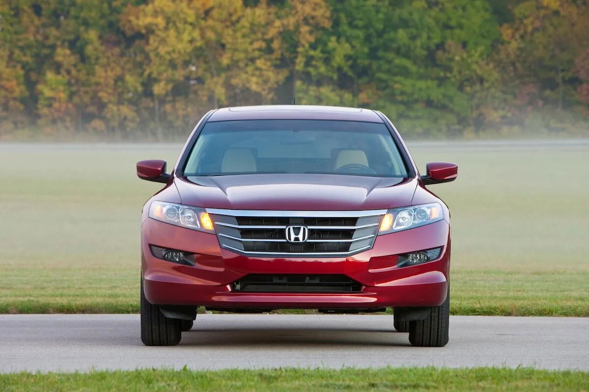 Honda Accord Crosstour front fascia.