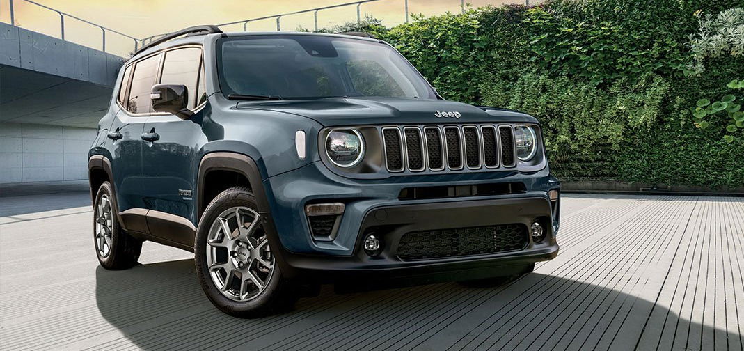 Jeep Renegade e-queuing, e-parking, e-launch.