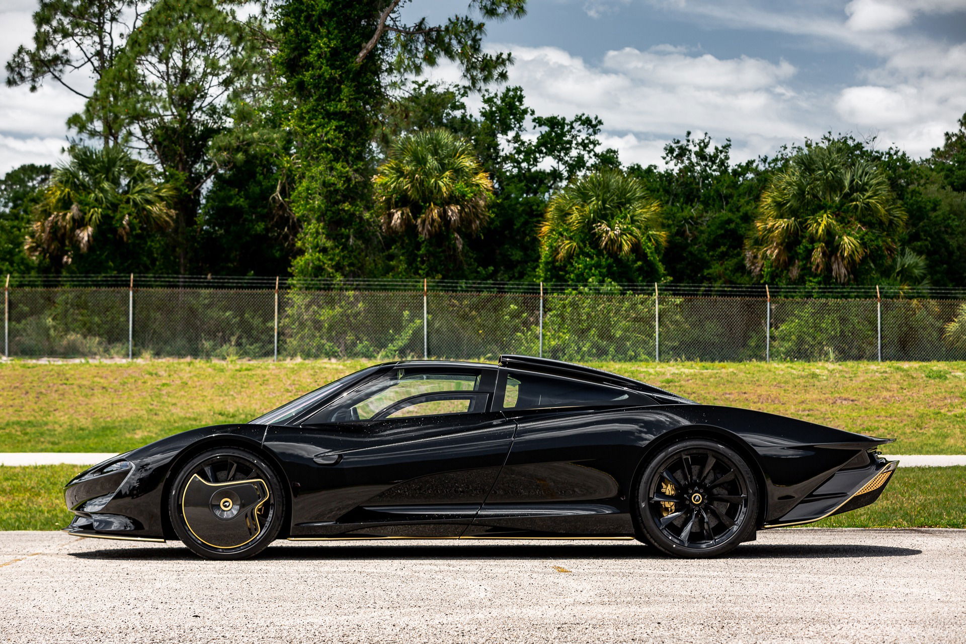 2020 McLaren Speedtail Bespoke.