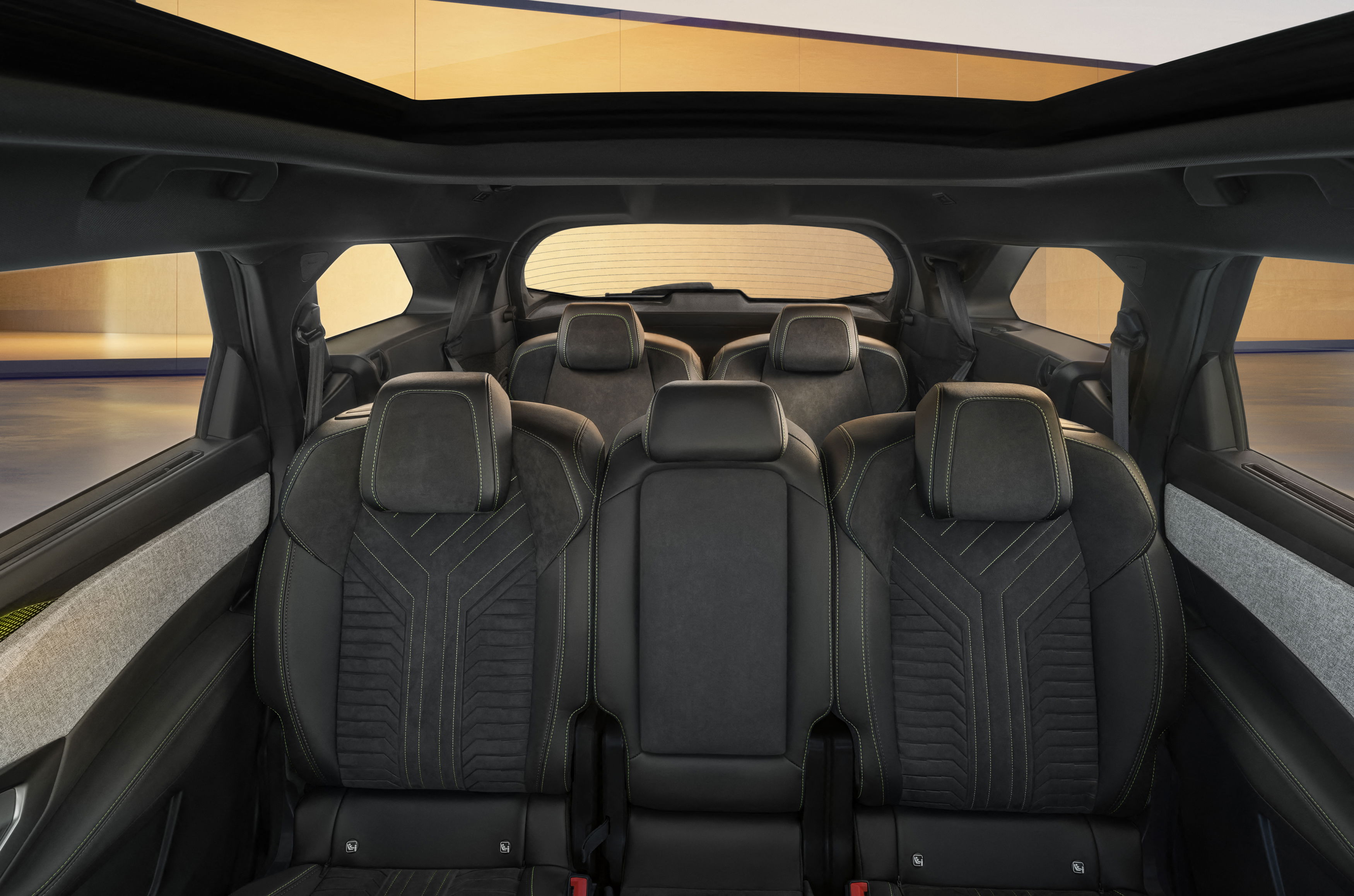 New Peugeot E-5008's Spacious Interior.