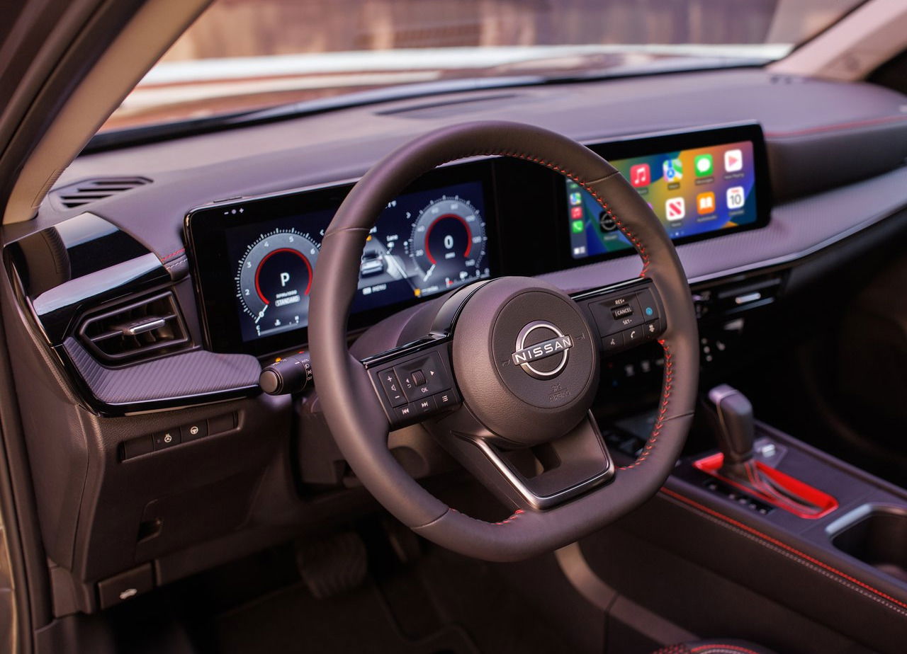 2025 Nissan cockpit.