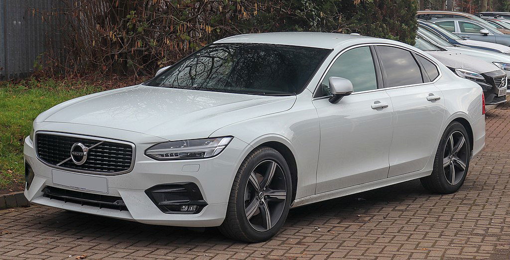 Why choose a second-hand Volvo S90.