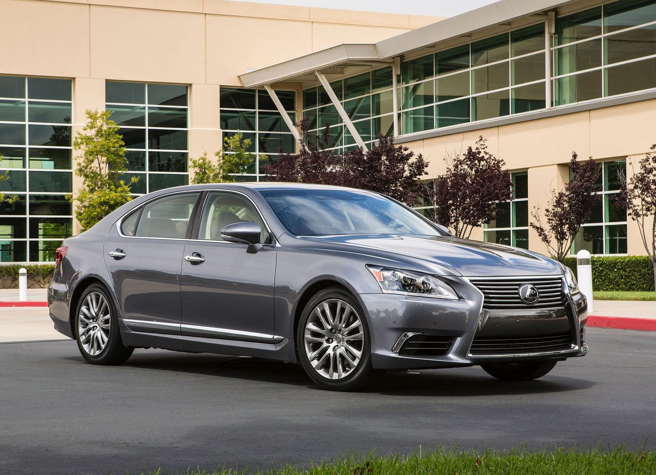 Best used luxury cars: Lexus LS 460.