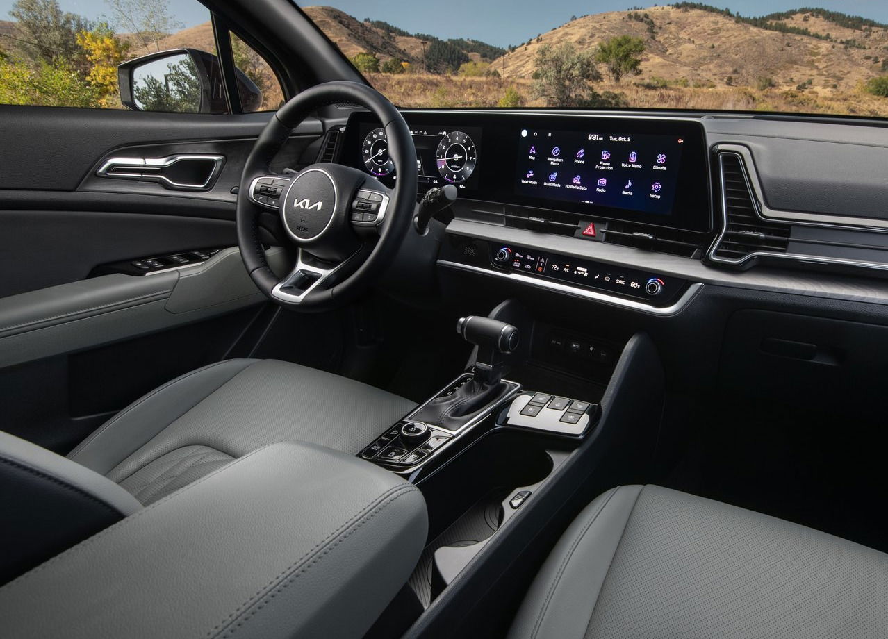 2024 Kia Sportage in Wolf Grey interior.