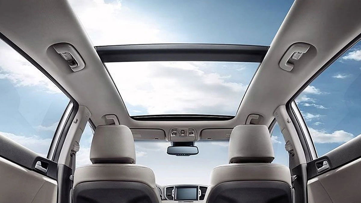 Panoramic sunroof.