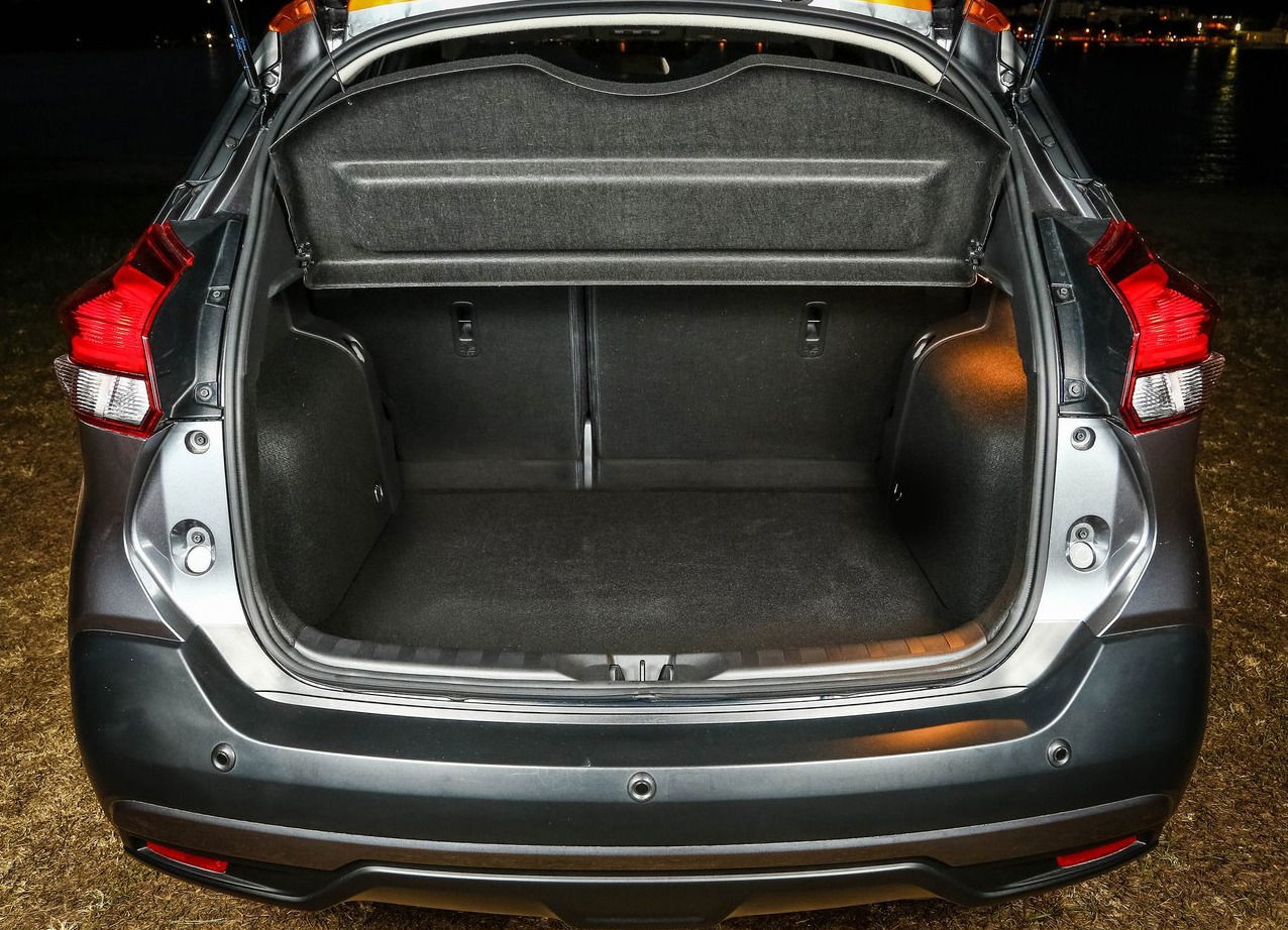 Nissan Kicks cargo space.