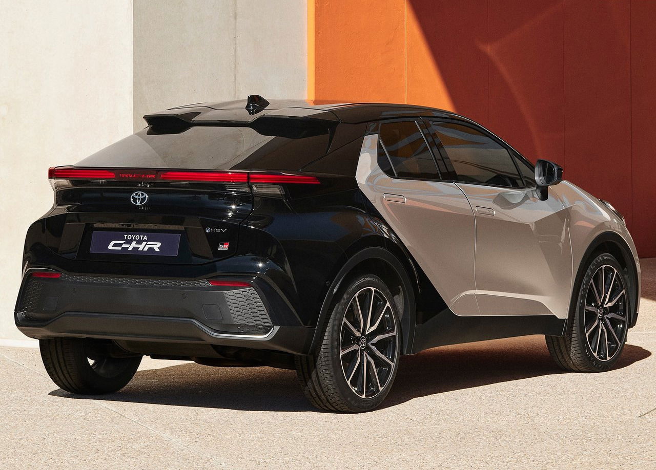 Toyota C-HR versus Nissan Kicks: Safety features.