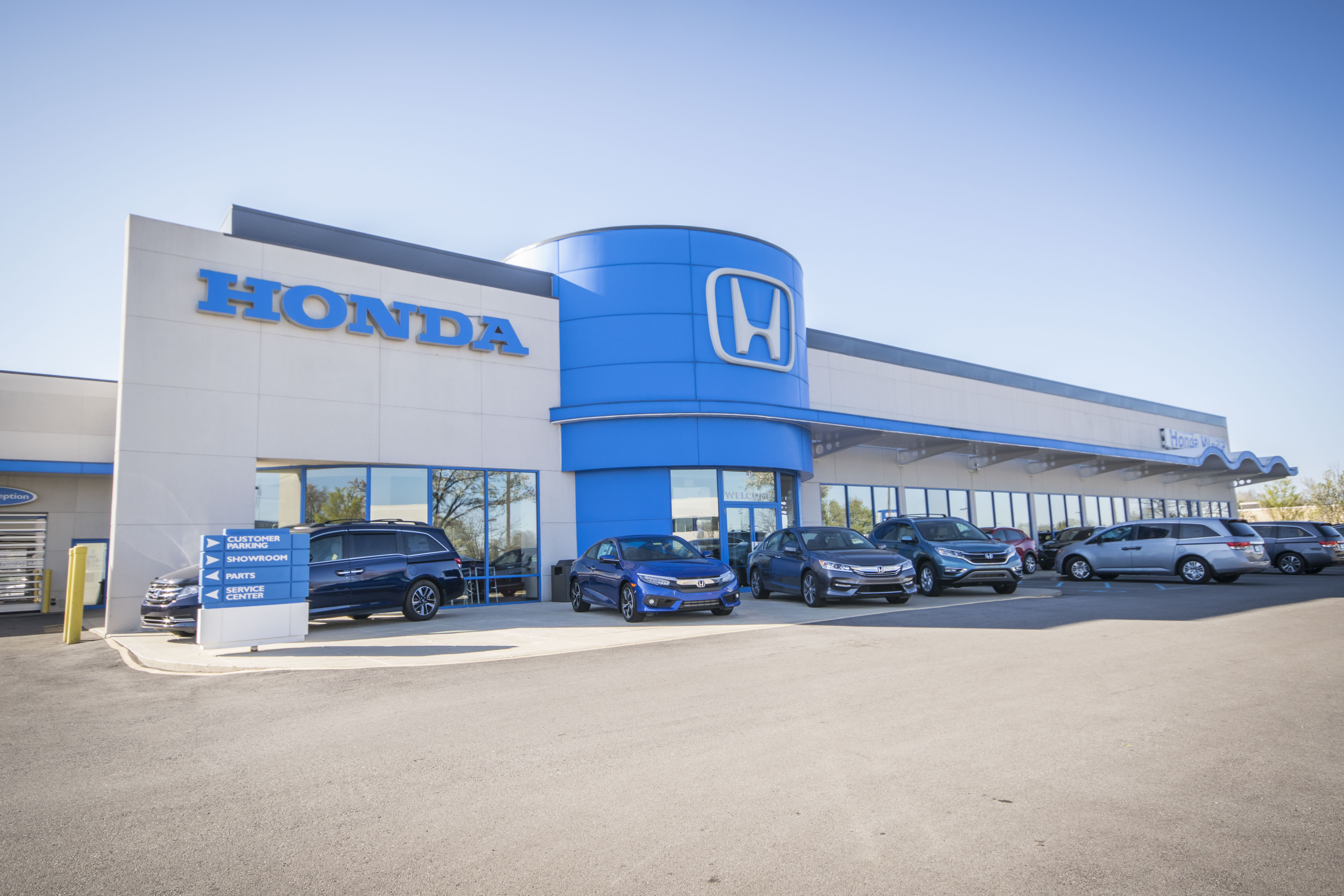 Best car dealerships i Kentucky: Honda World of Louisville.